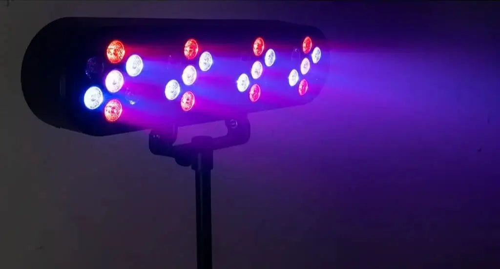 Lumière LED® multicolore  + Support de Lumière + télécommande